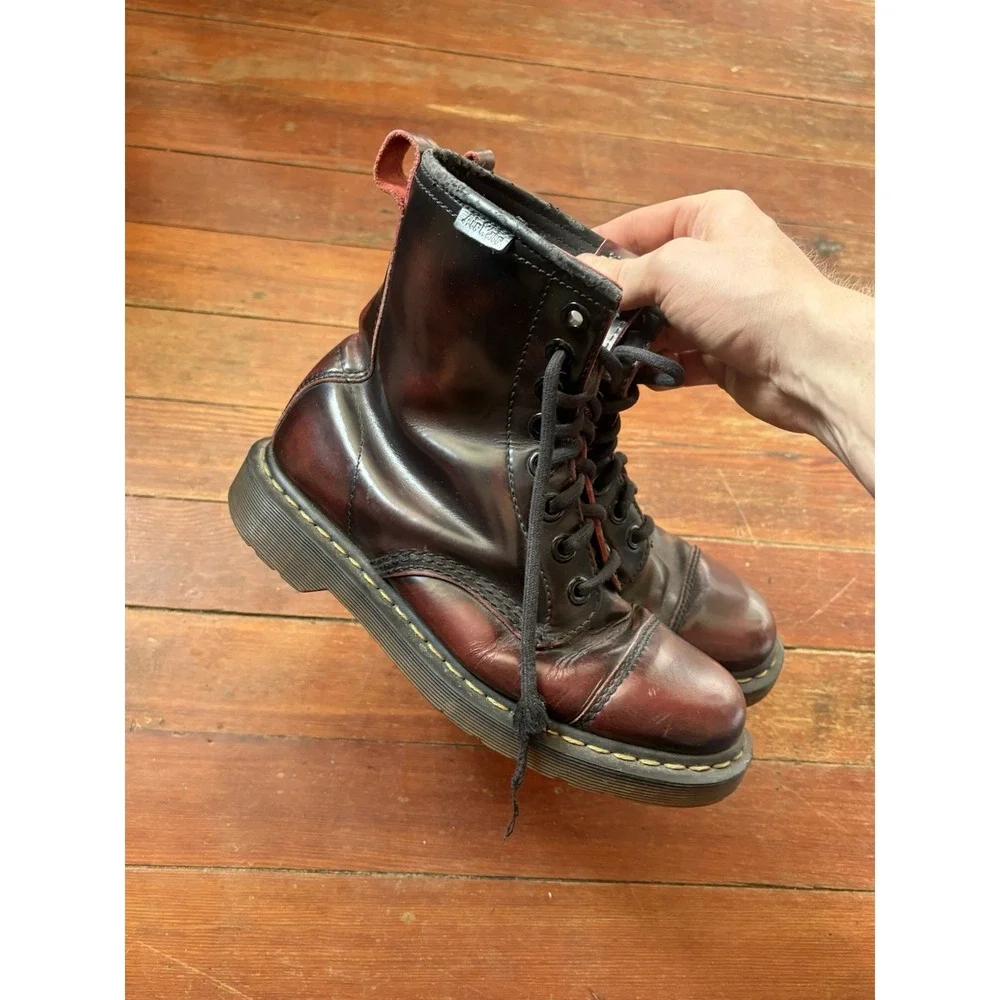 Dr. Martens Burgandy Leather Lace-Up Combat Ankle Boots Round Toe Mens 9 Wom 10